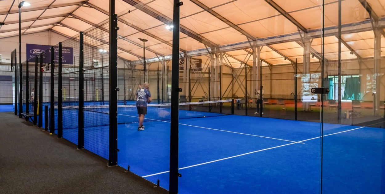 Padel zyskuje coraz większą popularność