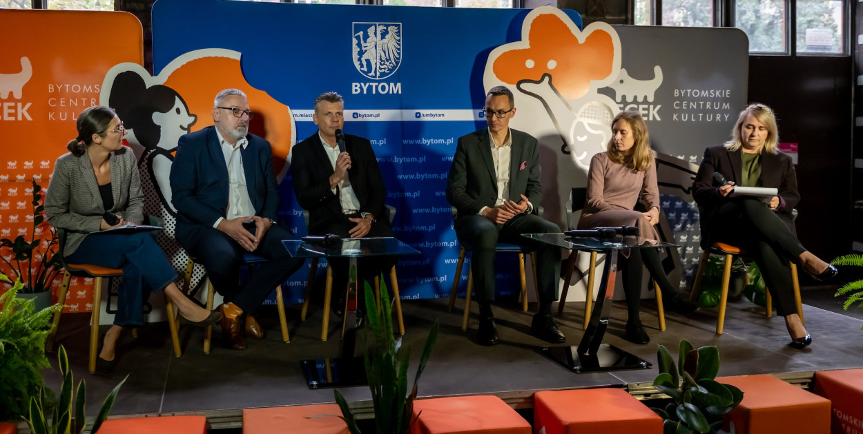 Konferencję zorganizowano w starej remizie
