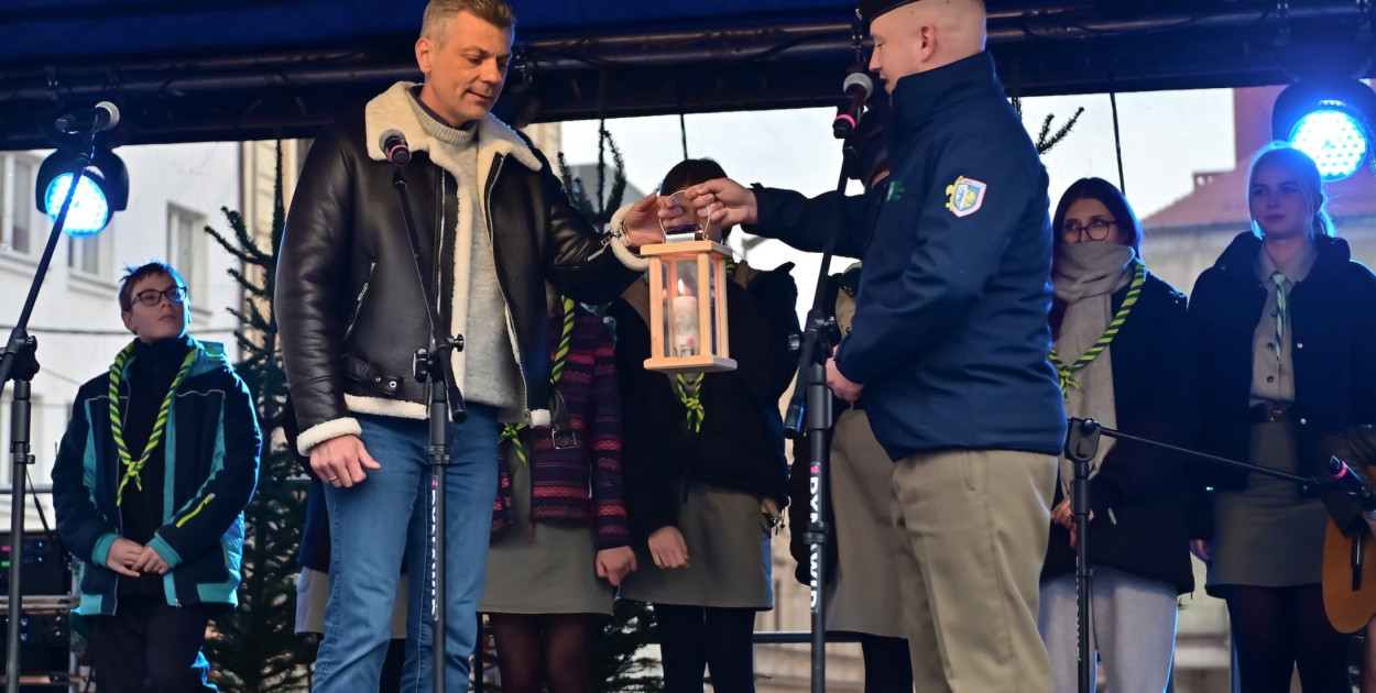 Betlejemskie światełko tradycyjnie przekazuje prezydent Bytomia