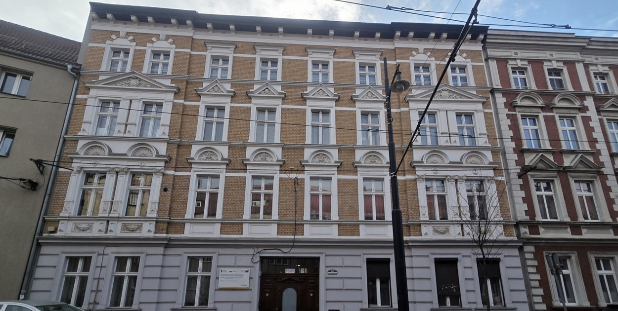 Zaniedbane pustostany zamienione w nowoczesne mieszkania