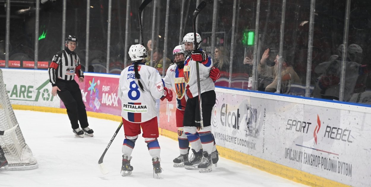 Nasze hokeistki zagrają o złoto