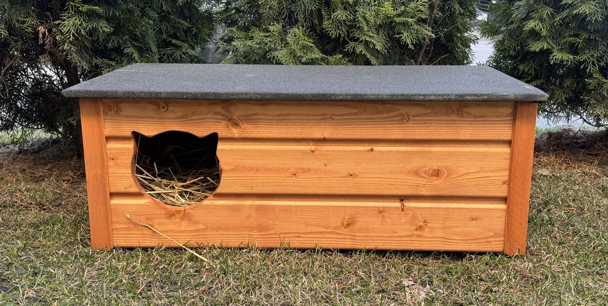 W Bytomiu pojawiły się nowe budki dla wolno żyjących kotów