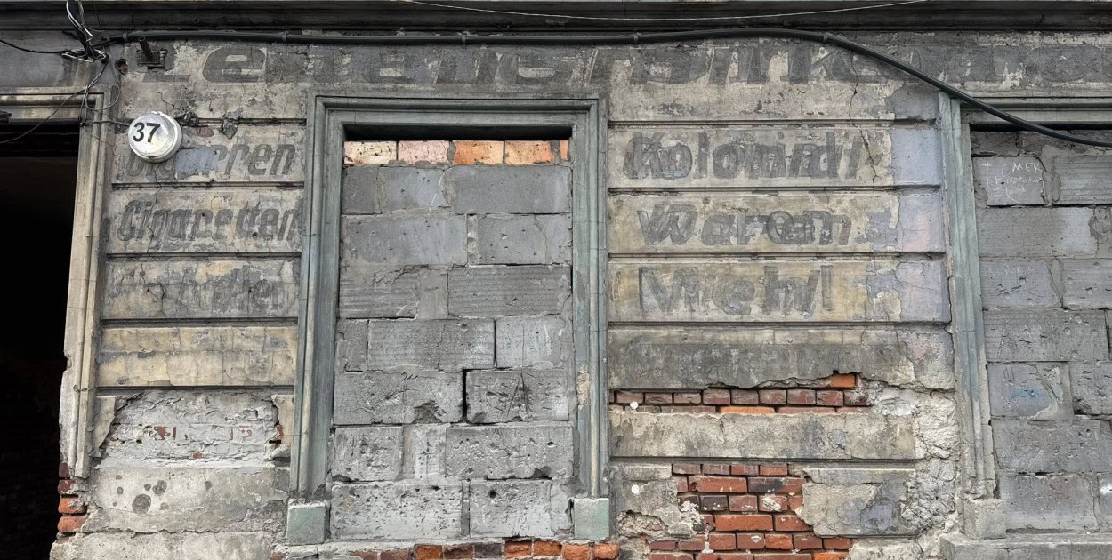 Napisy-duchy? Warto zachować!