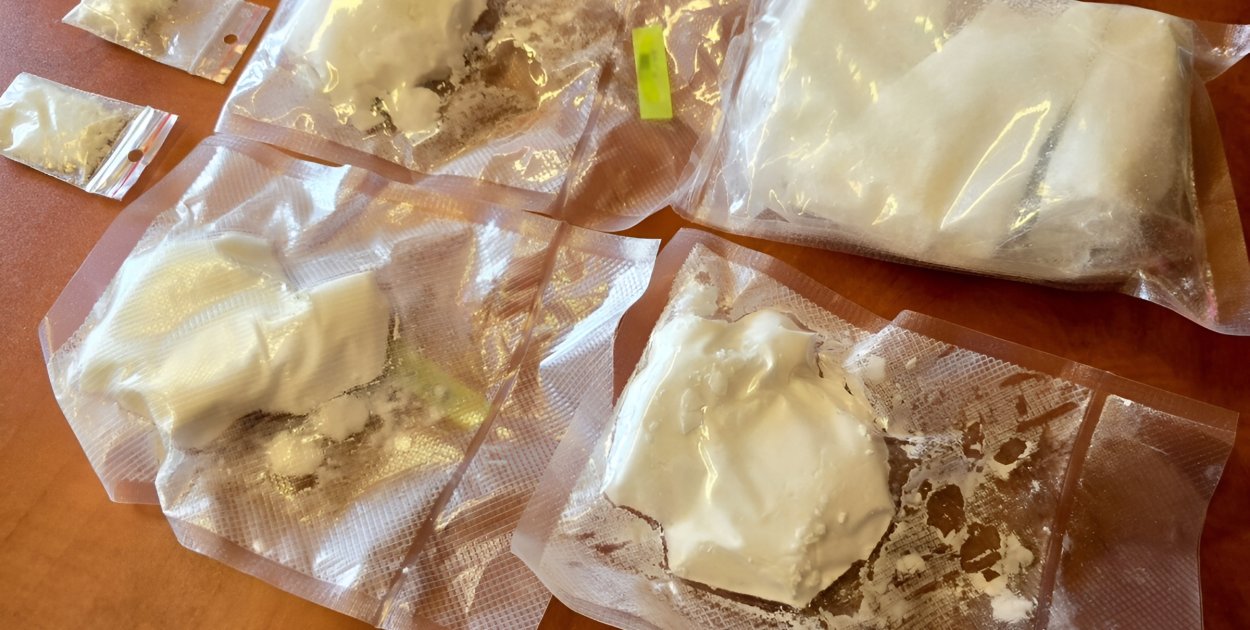 Policjanci "trafili" narkotyki